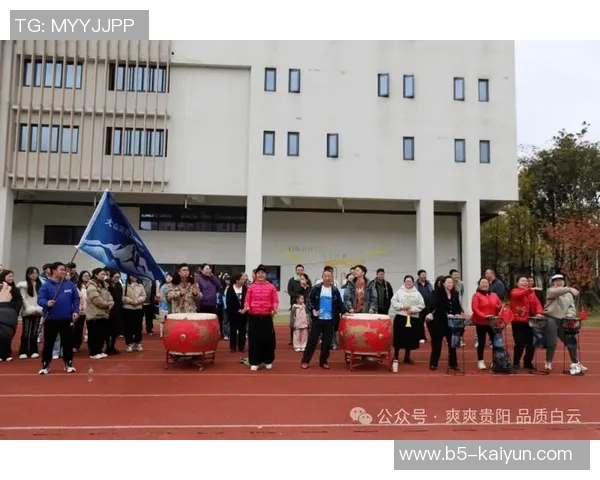 “村超”热潮连续 绿茵凝集民意——贵阳白云大山洞大街“尚德凌云队”征战“云尚杯”资格赛 “村超”热潮连续 绿茵凝集民意——贵阳白云大山洞大街“尚德凌云队”征战“云尚杯”资格赛